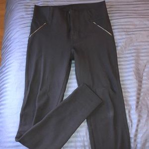 Stradivarius High-Waisted Black Jegging